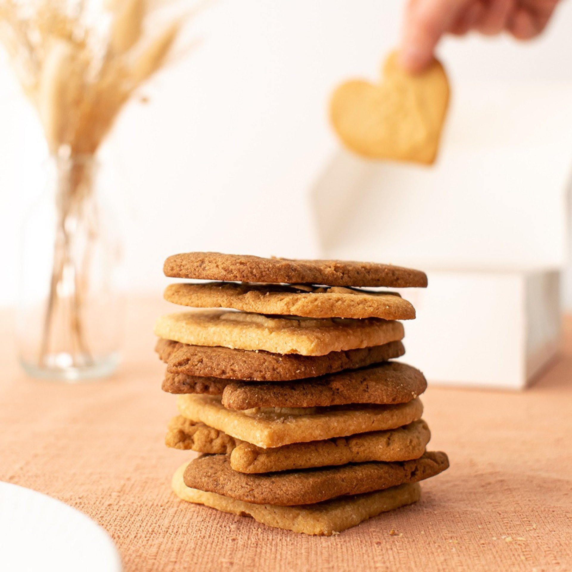 stack-of-cookies-from-helpende-handjes-full.jpg
